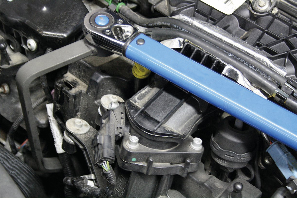 klíč na olejové filtry 27 mm pro vozy Ford, Peugeot, Citroen - doprovodný obrázek 1
